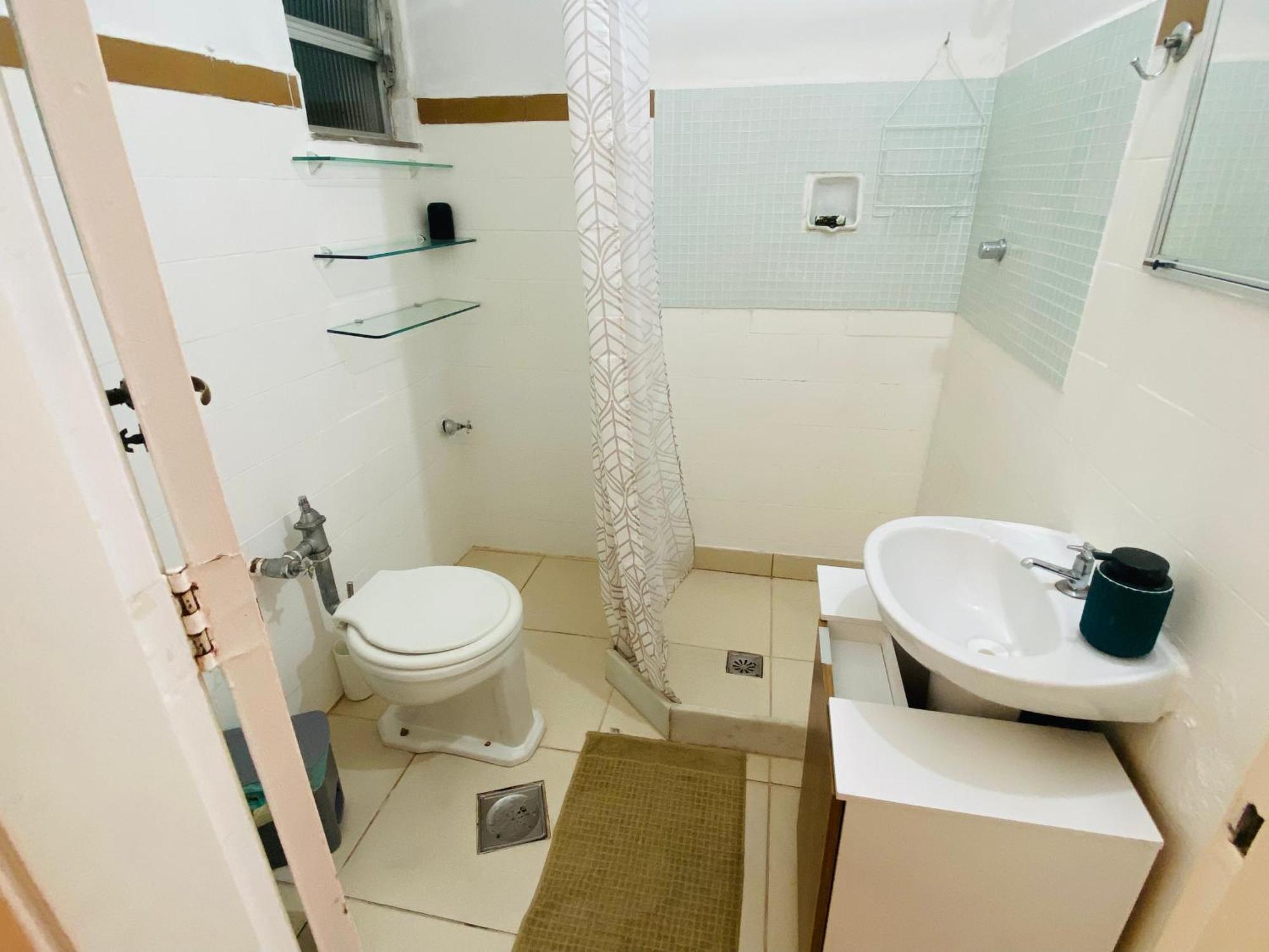 Completo Na De Copacabana , Claro E Silencioso, Com Ar, Wifi, Netflix, Ate 3 Pessoas, Pauloangerami Br502 Appartement Rio de Janeiro